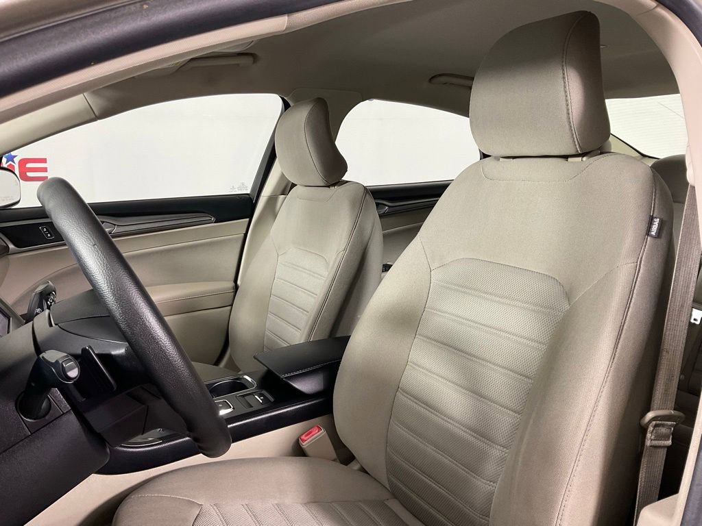 Certified 2019 Ford Fusion SE FWD image 14