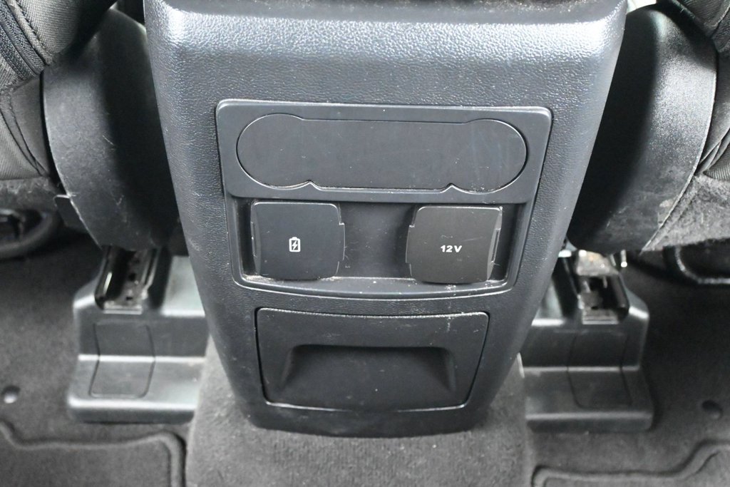 Certified 2024 Ford Explorer XLT RWD image 21
