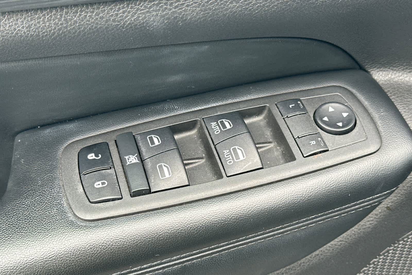 Used 2022 Jeep Grand Cherokee Laredo X AWD/4WD image 13