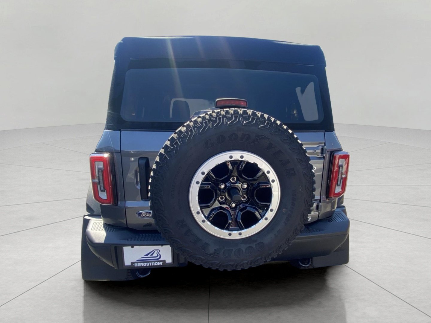 Certified 2023 Ford Bronco Badlands w/ Sasquatch Package AWD/4WD image 10