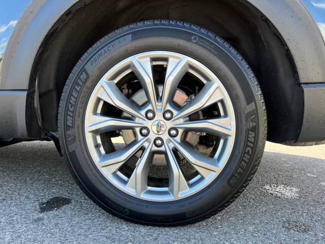 Certified 2023 Ford Explorer Limited w/ Limited Technology Package AWD/4WD image 15