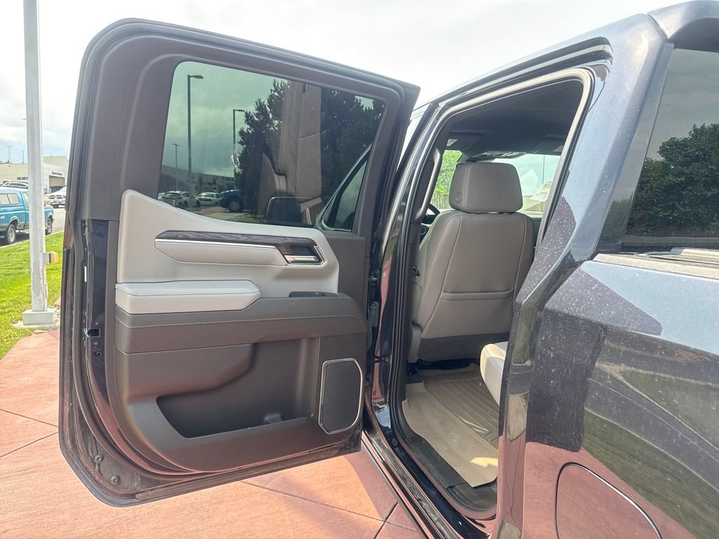 Used 2025 GMC Sierra 1500 SLT w/ SLT Convenience Package AWD/4WD image 20