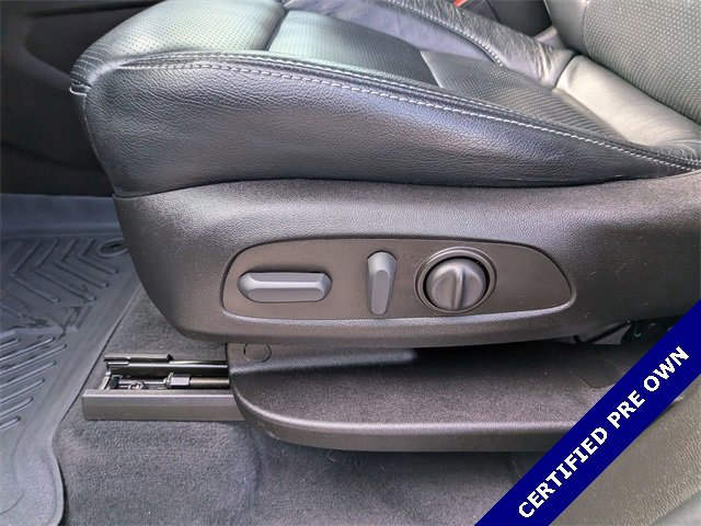 Used 2023 Chevrolet Traverse LT image 15