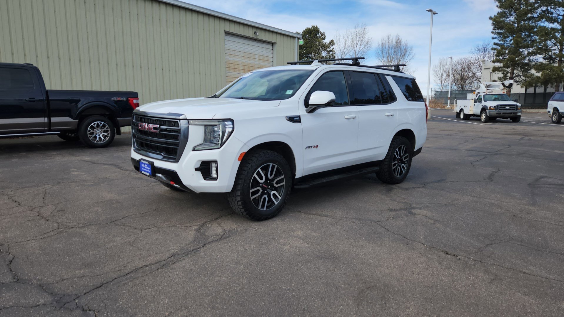 Used 2023 GMC Yukon AT4 w/ Technology Package image 5