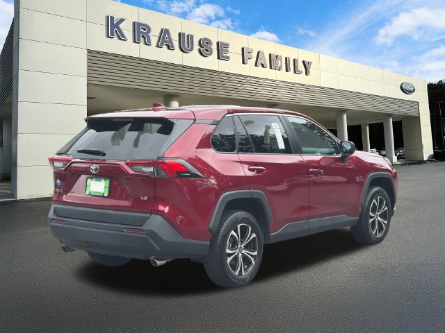 Used 2022 Toyota RAV4 LE FWD image 8