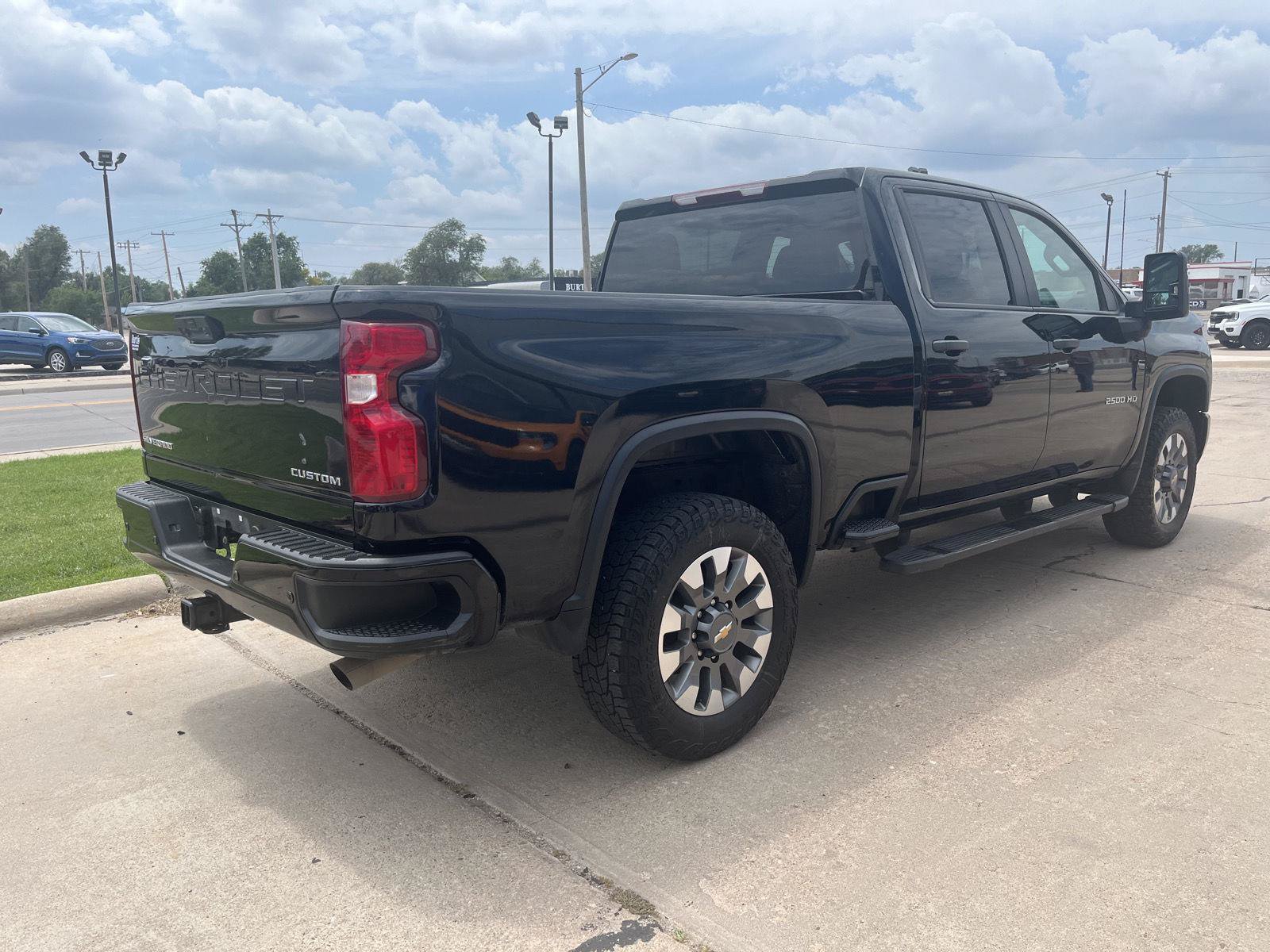 Used 2024 Chevrolet Silverado 2500 Custom w/ Custom Value Package AWD/4WD image 6