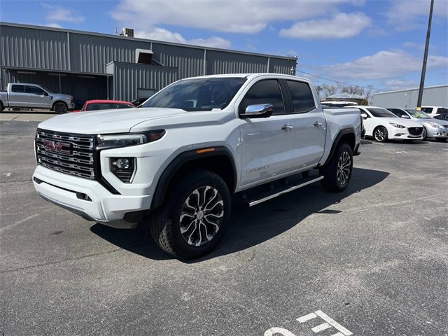 Used 2024 GMC Canyon Denali image 8