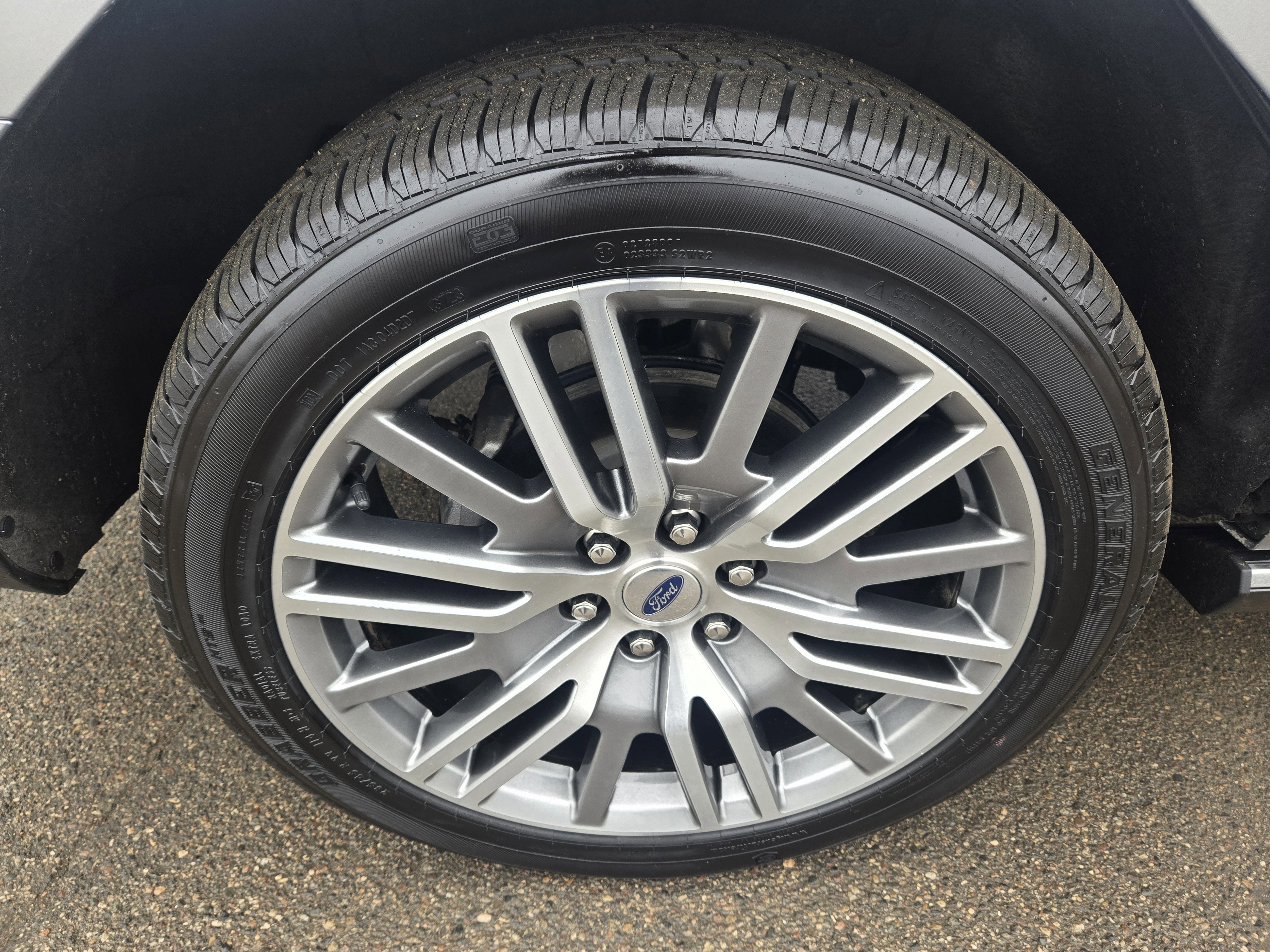 Certified 2024 Ford Expedition Limited image 17