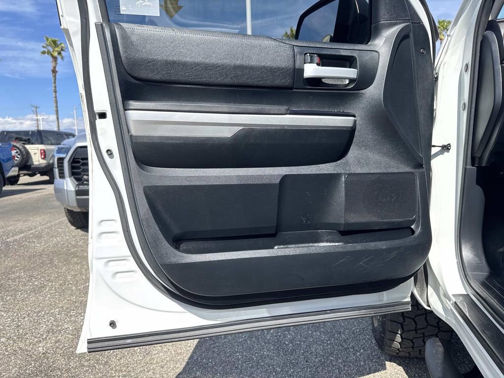 Used 2017 Toyota Tundra SR5 w/ SR5 Upgrade Package image 18