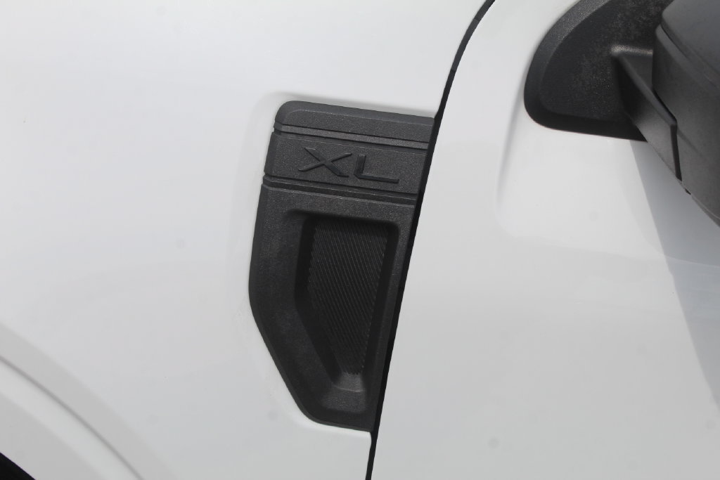 Certified 2023 Ford Maverick XL FWD image 5