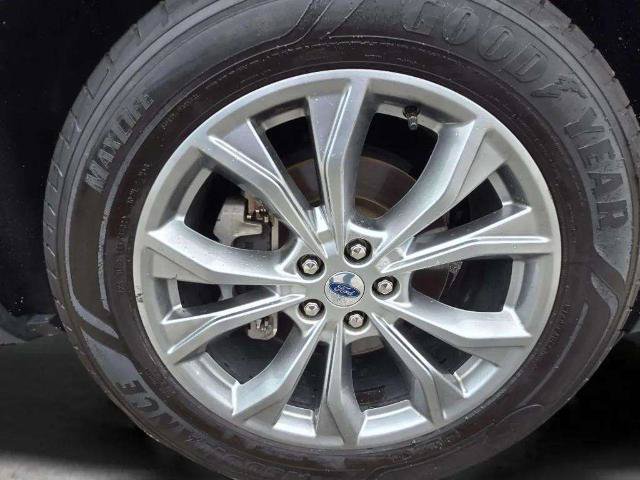 Certified 2020 Ford Explorer XLT w/ Equipment Group 202A AWD/4WD image 33