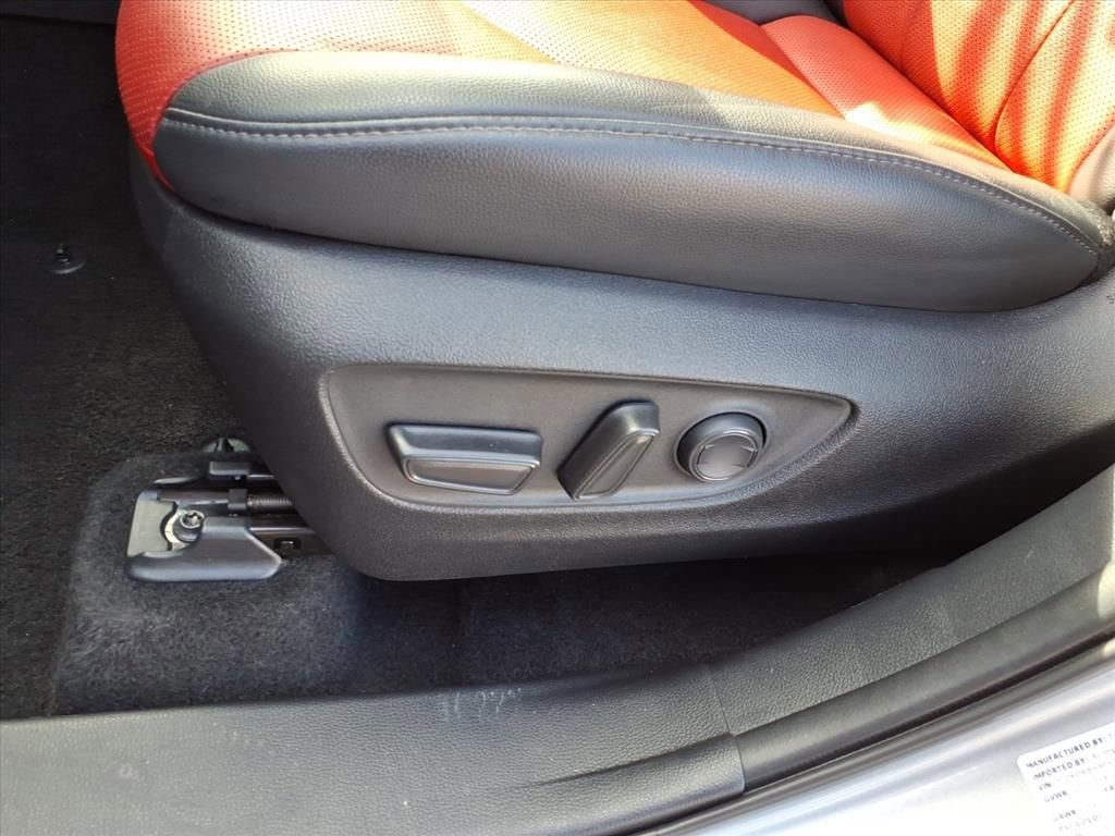 Used 2023 Toyota Highlander XSE image 10