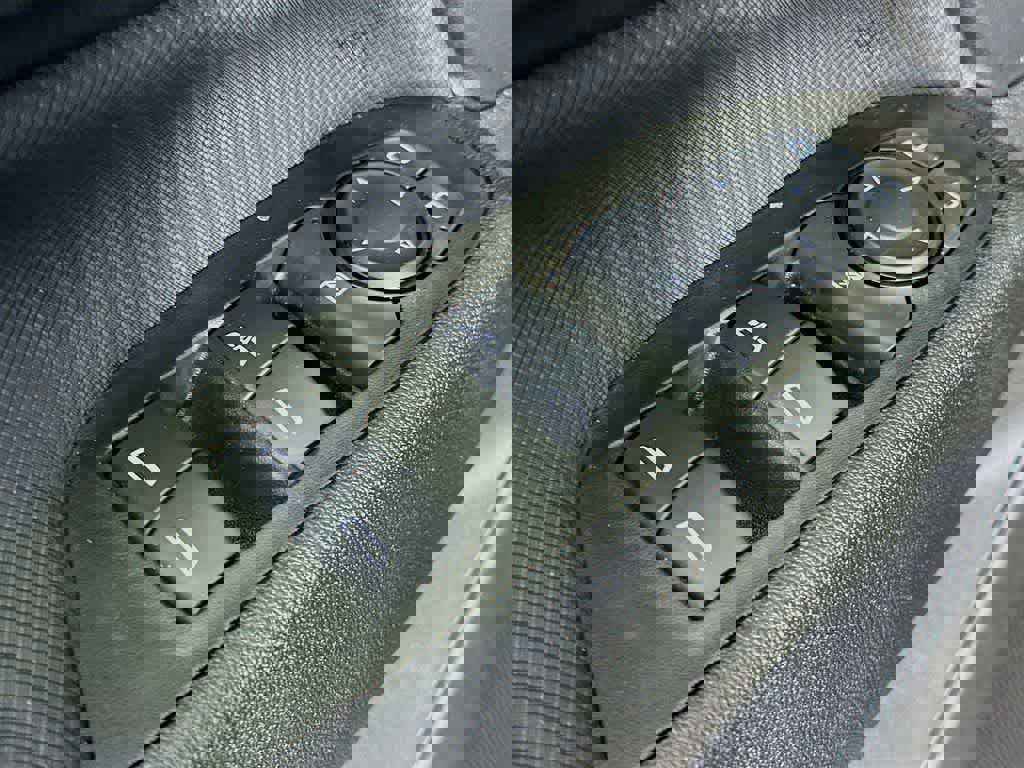 Used 2024 Chevrolet Equinox RS image 28