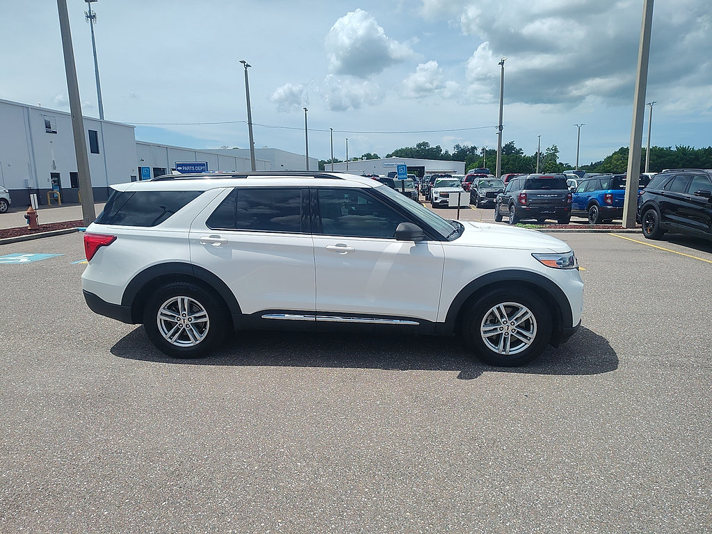 Certified 2021 Ford Explorer XLT w/ Equipment Group 202A RWD image 5