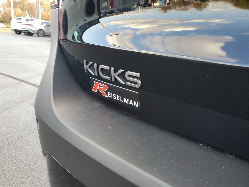 Used 2025 Nissan Kicks SV image 33
