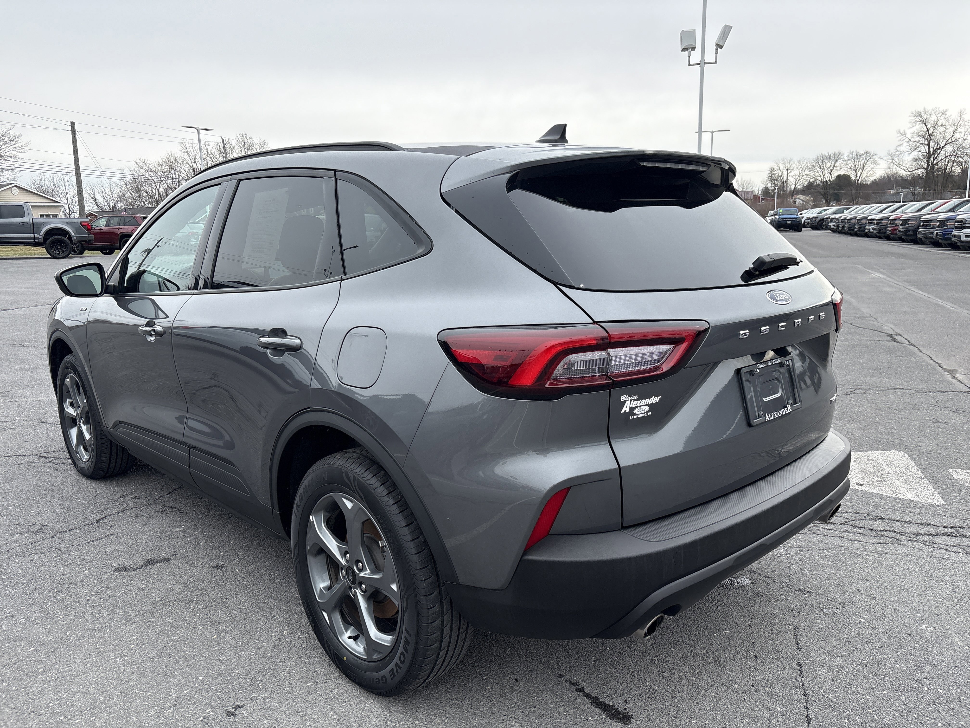 Certified 2025 Ford Escape ST-Line Select AWD/4WD video 3