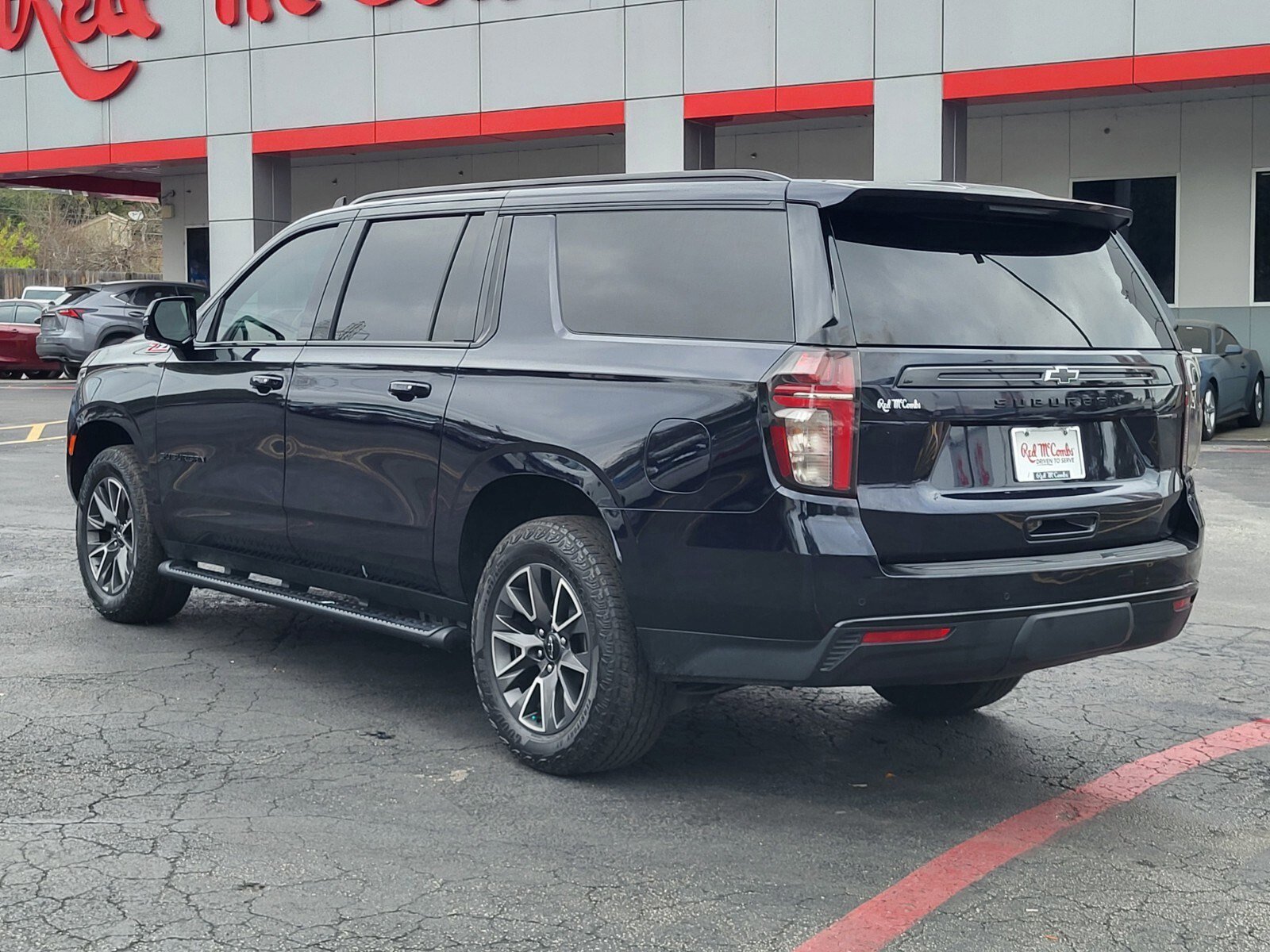 Used 2023 Chevrolet Suburban Z71 w/ Luxury Package image 5