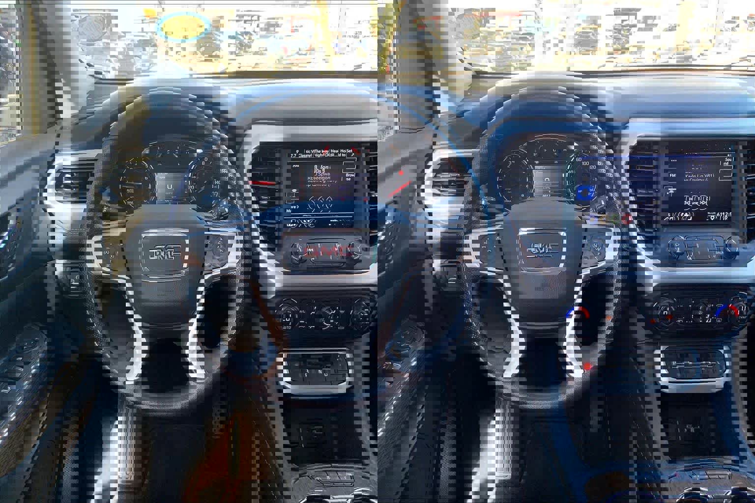 Used 2023 GMC Acadia SLE w/ Elevation Edition image 5