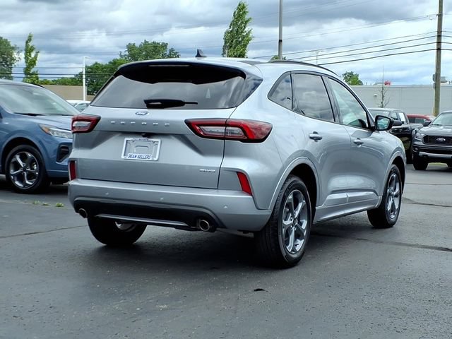 Certified 2023 Ford Escape ST-Line w/ Tech Pack #1 AWD/4WD image 4