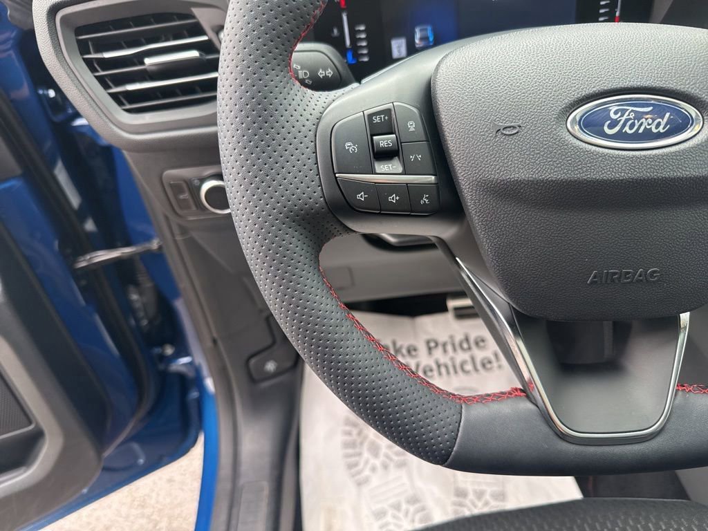 Certified 2023 Ford Escape ST-Line w/ Tech Pack #1 image 14