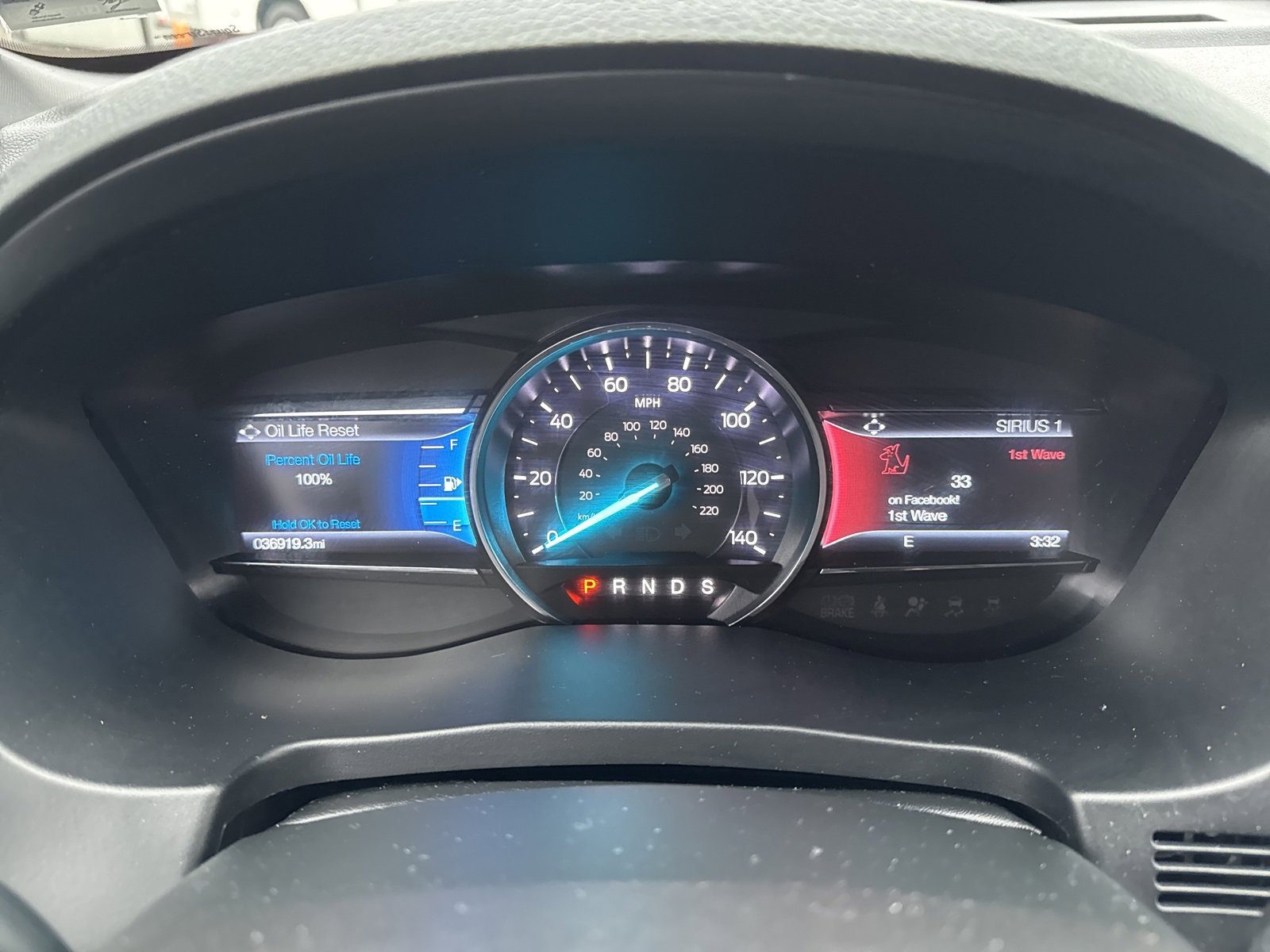 Certified 2019 Ford Explorer Limited w/ Ford Safe & Smart Package image 31