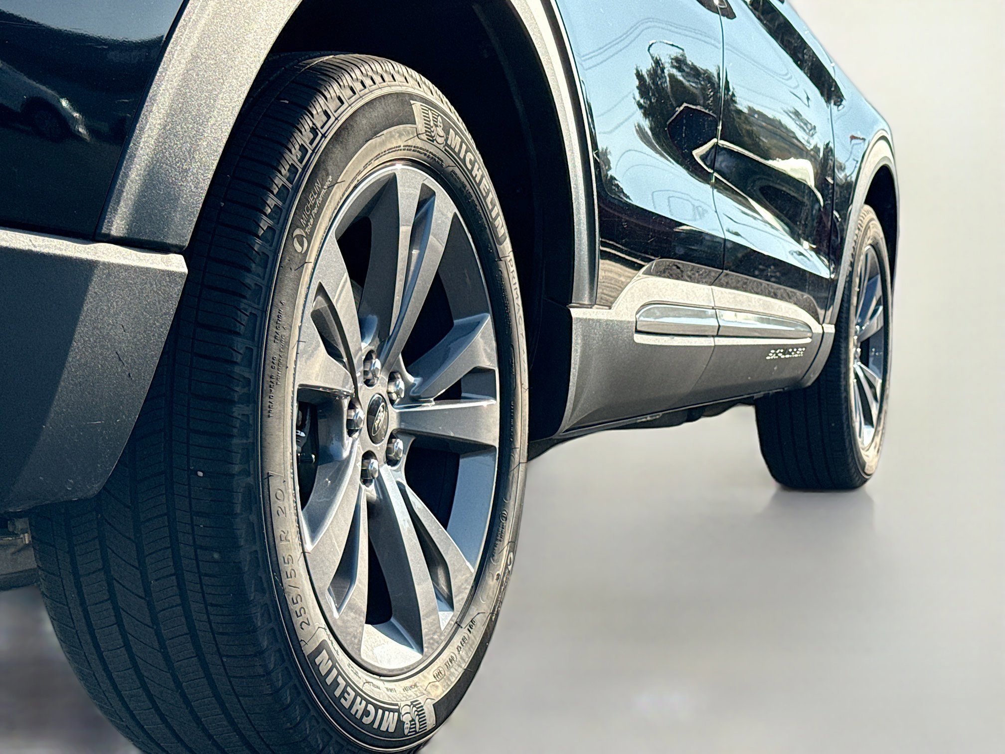 Certified 2023 Ford Explorer XLT w/ Equipment Group 202A image 17