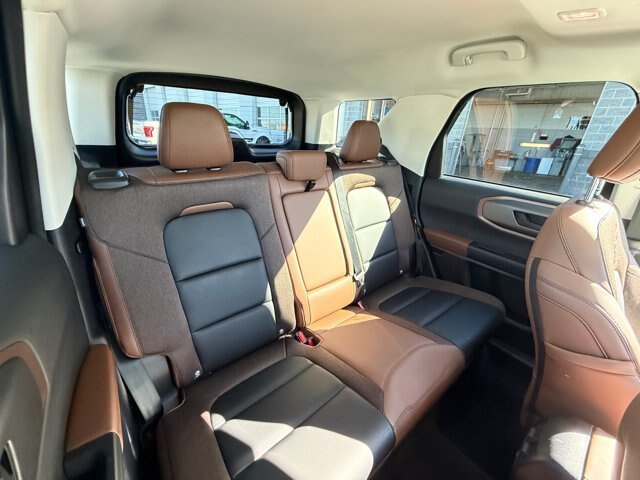 Certified 2025 Ford Bronco Sport Outer Banks w/ Outer Banks Tech Package+ AWD/4WD image 18