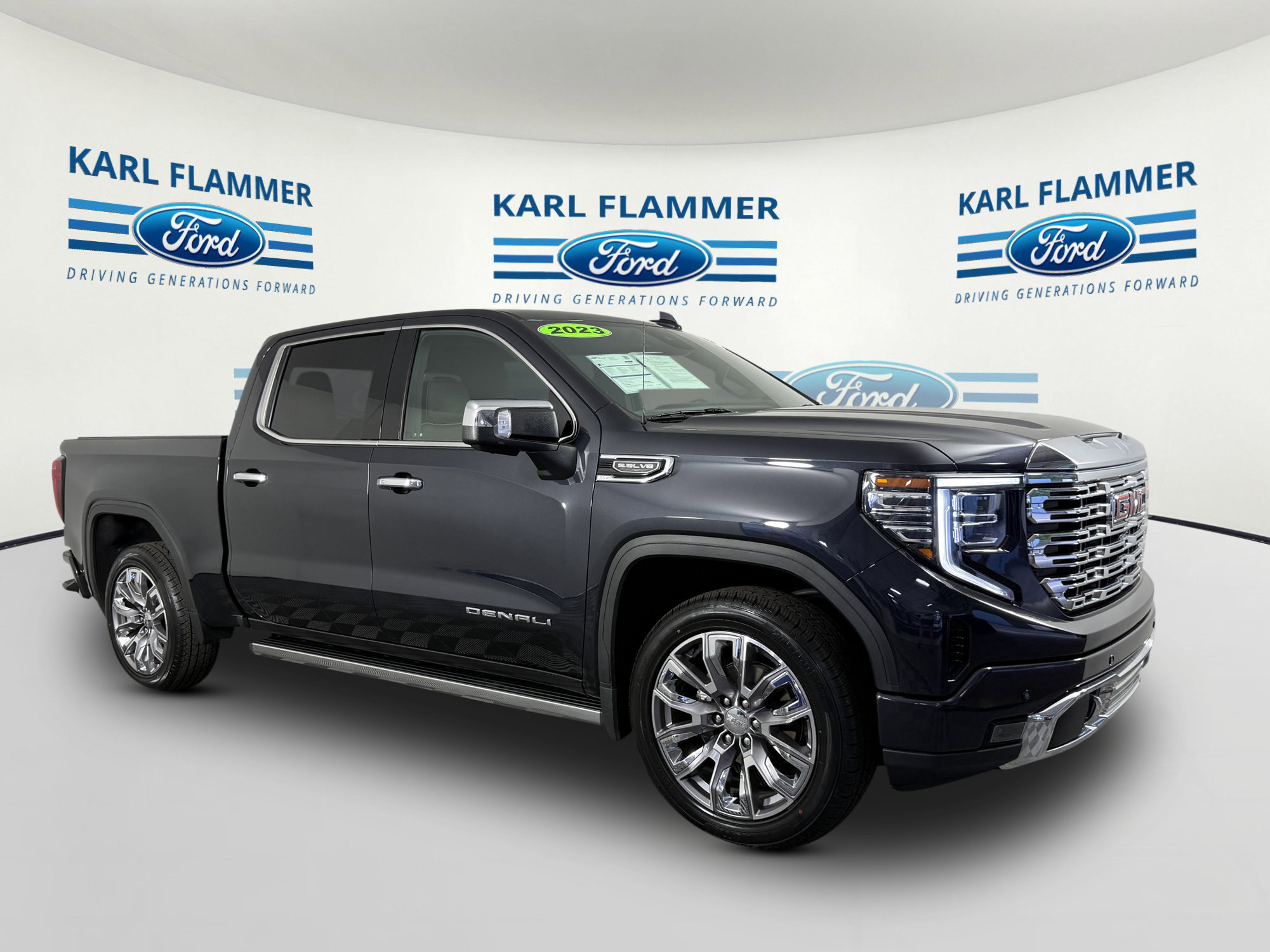 Used 2023 GMC Sierra 1500 Denali w/ Denali Reserve Package AWD/4WD image 1