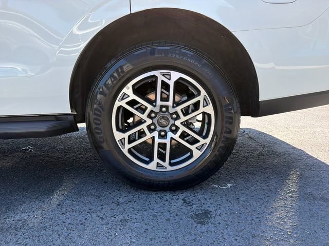Certified 2025 Ford Expedition Active RWD image 30