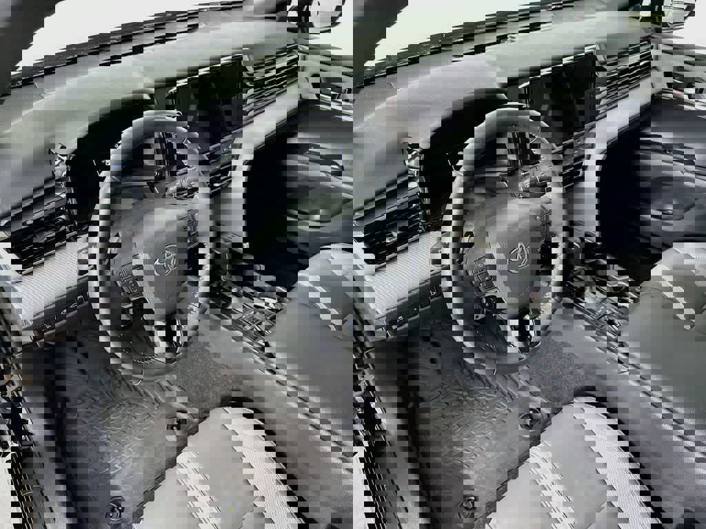 Used 2025 Toyota Camry SE w/ Multimedia Upgrade Package FWD image 9