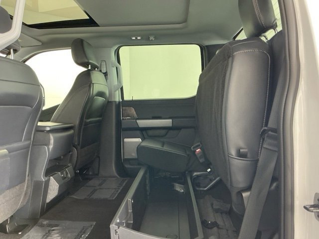 Certified 2025 Ford F450 Lariat w/ FX4 Off-Road Package image 31