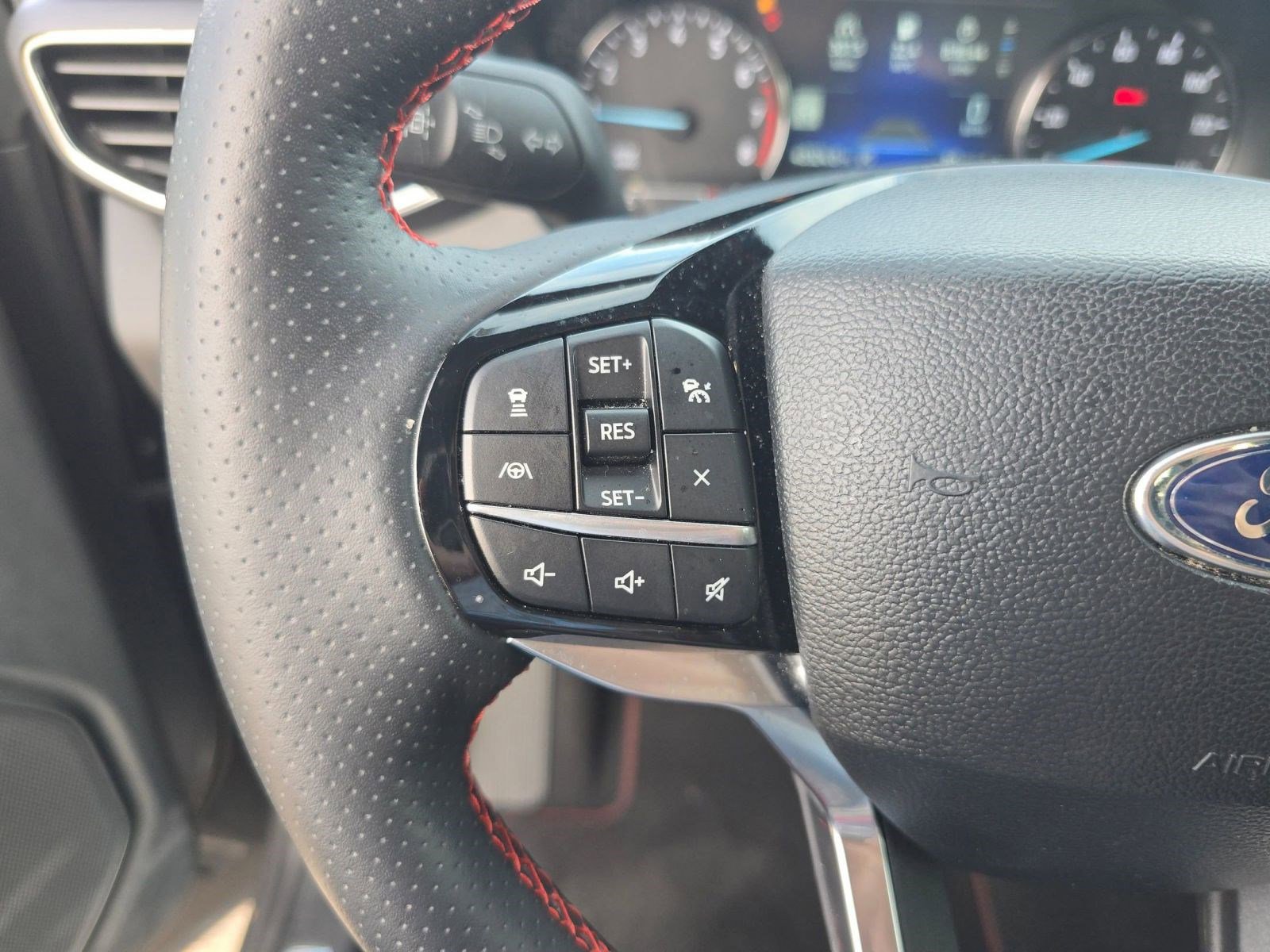 Certified 2024 Ford Explorer ST-Line w/ Class IV Trailer Tow Package image 16