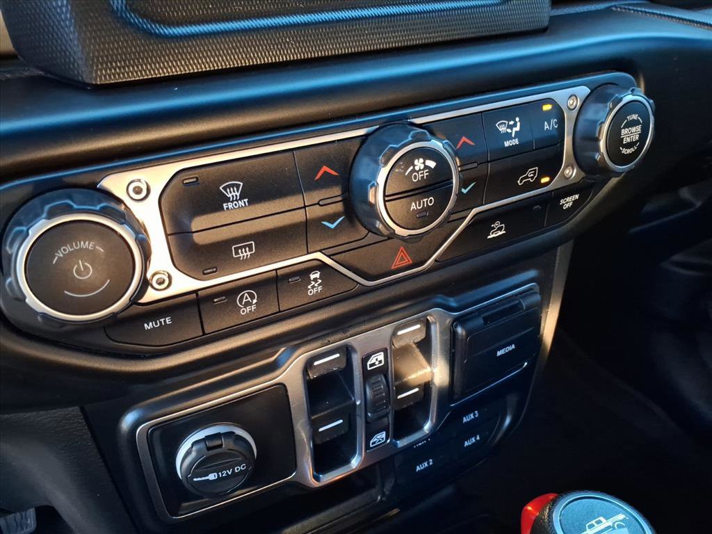 Used 2022 Jeep Gladiator Willys image 23