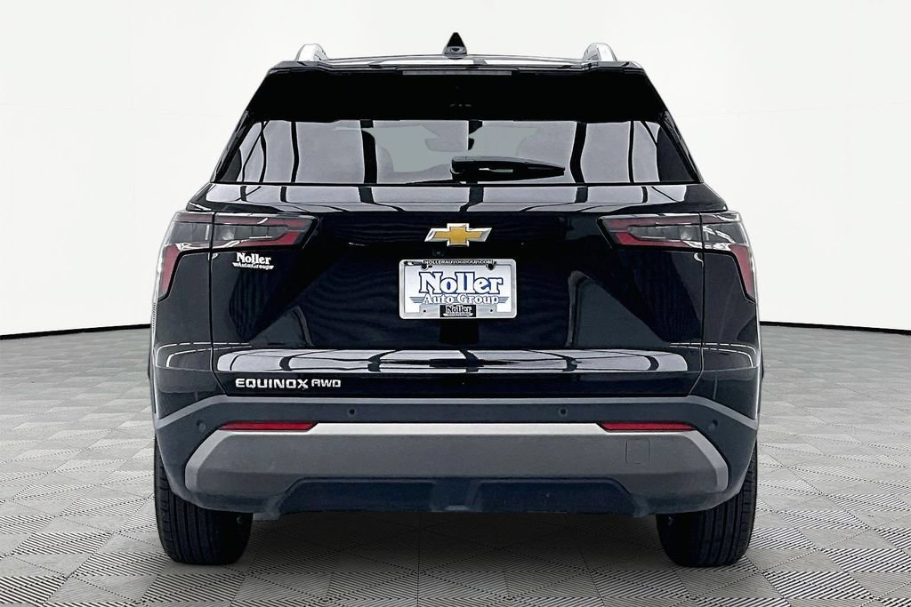 Used 2025 Chevrolet Equinox LT w/ Convenience Package II AWD/4WD image 4