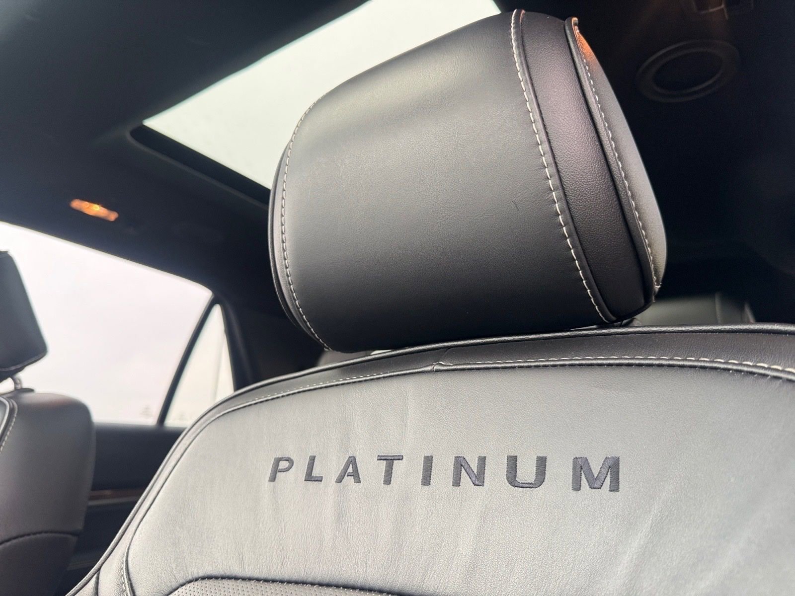 Certified 2017 Ford Explorer Platinum image 25