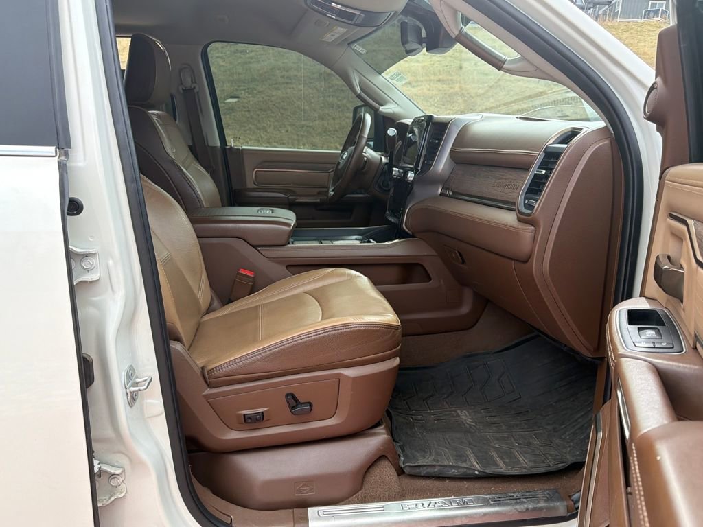 Used 2024 RAM 3500 Limited image 30