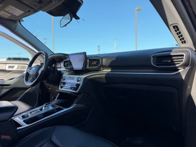 Certified 2020 Ford Explorer XLT w/ Equipment Group 202A image 31