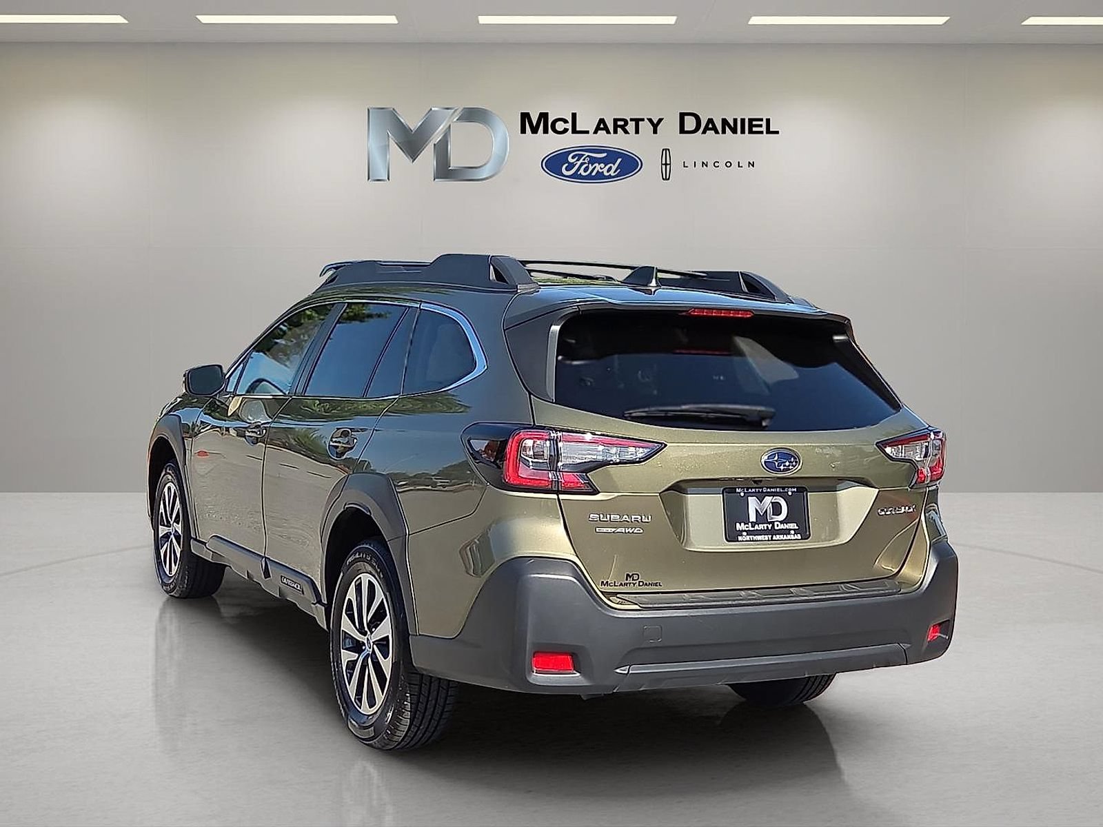 Used 2024 Subaru Outback Premium AWD/4WD image 4