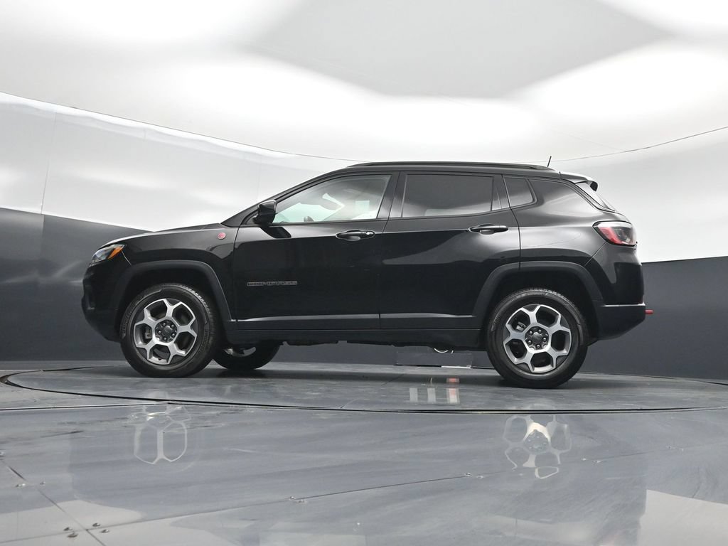 Used 2022 Jeep Compass Trailhawk AWD/4WD image 7