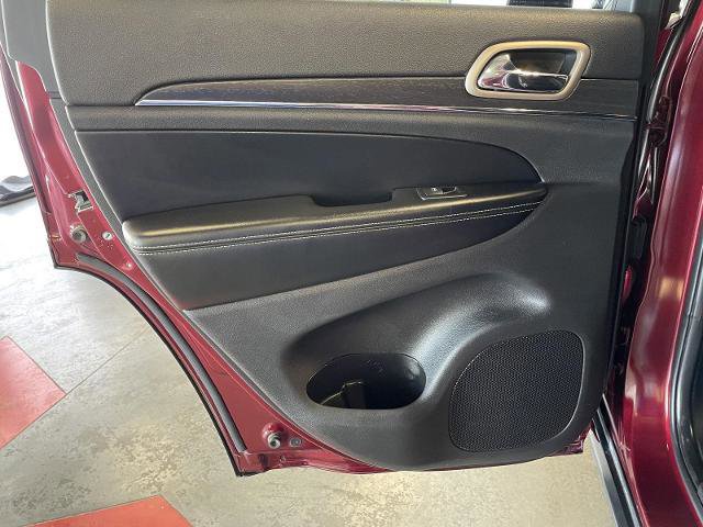 Used 2017 Jeep Grand Cherokee Limited image 4