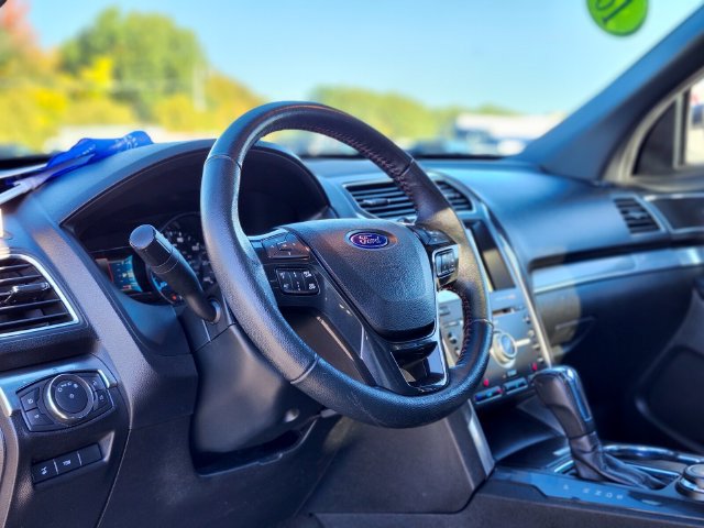 Certified 2018 Ford Explorer Sport w/ Ford Safe & Smart Package AWD/4WD image 20