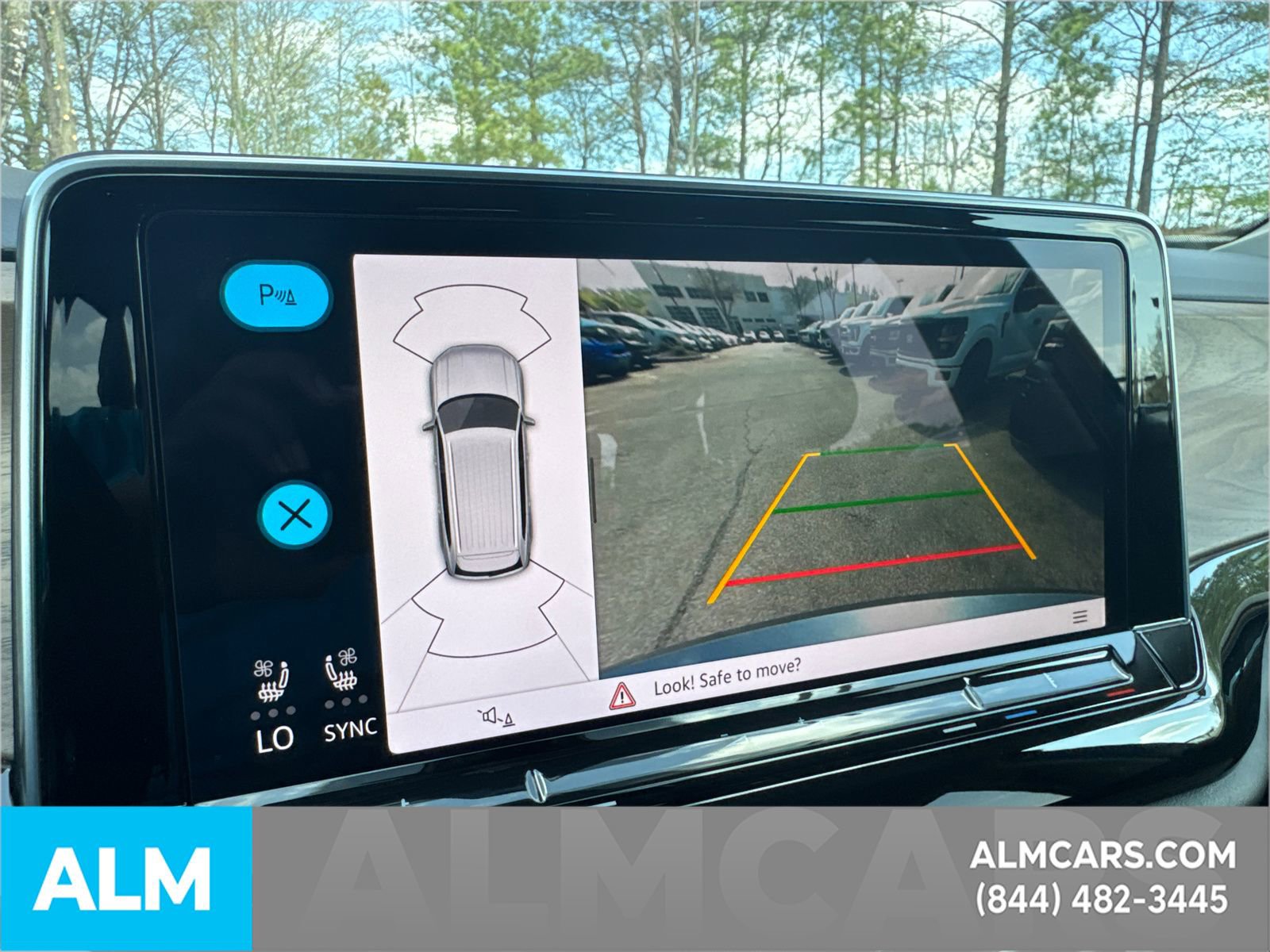 Used 2025 Volkswagen Atlas SE FWD image 36
