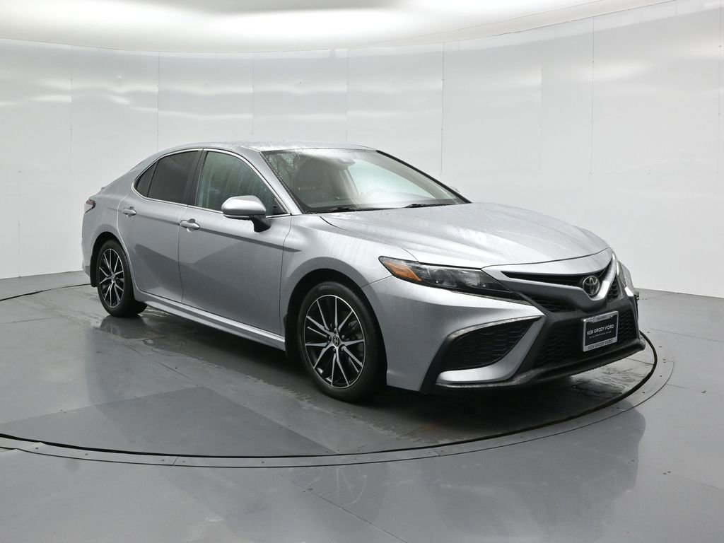 Used 2024 Toyota Camry SE image 7