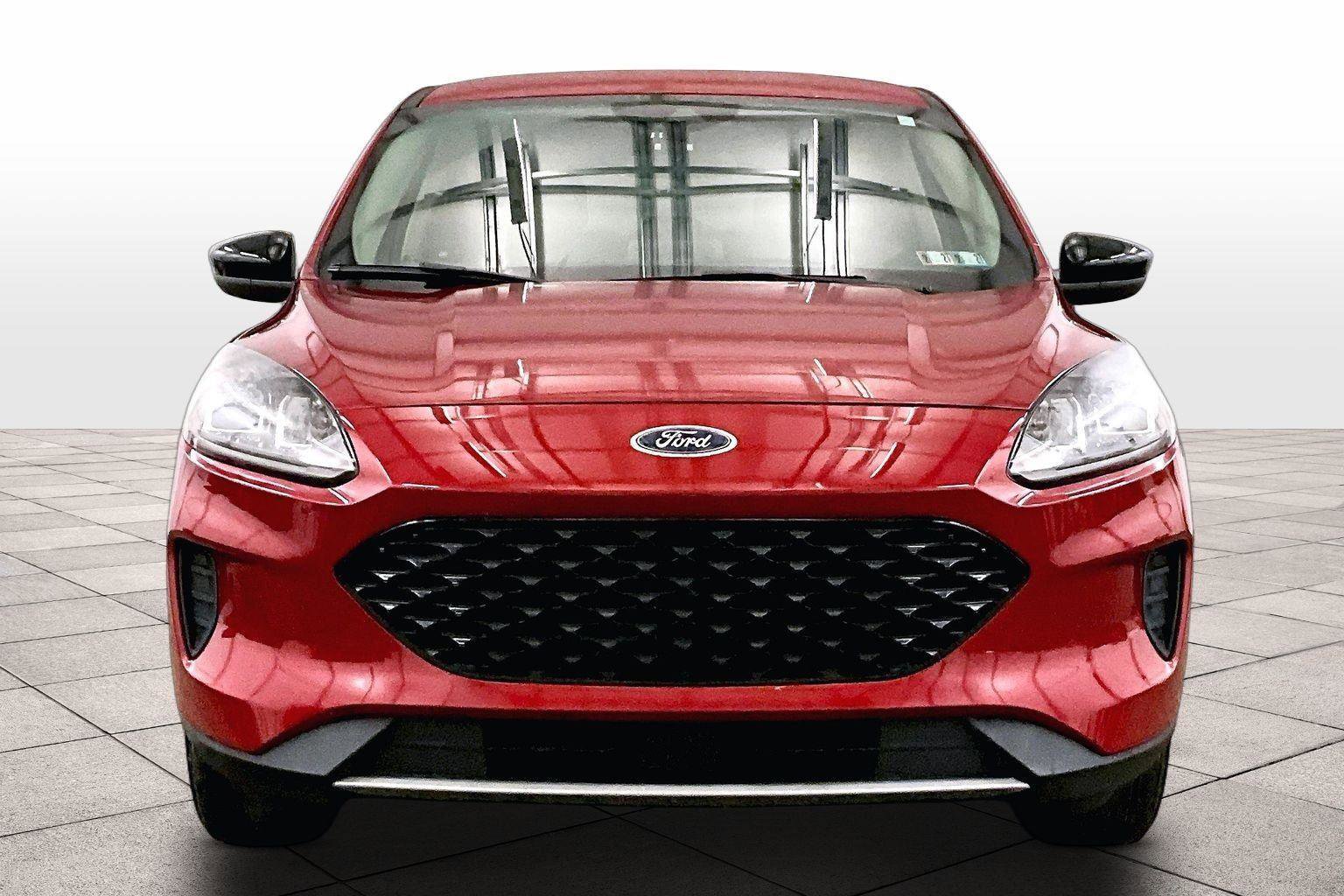 Certified 2020 Ford Escape SE Sport image 3