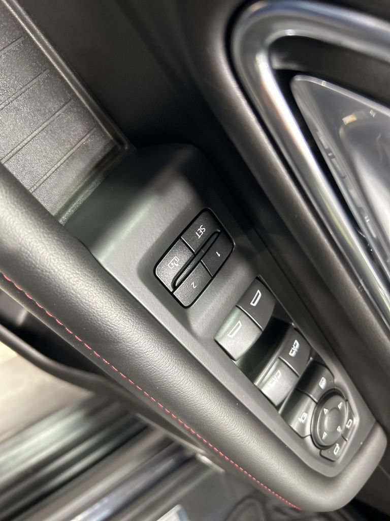 Used 2023 Chevrolet Suburban RST w/ Luxury Package image 14