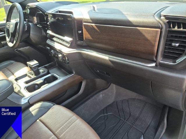 Used 2024 Chevrolet Silverado 1500 High Country w/ High Country Premium Package AWD/4WD image 32