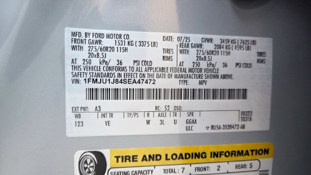Certified 2025 Ford Expedition Active AWD/4WD image 30