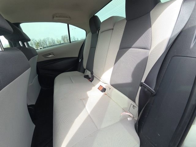 Used 2021 Toyota Corolla LE image 14