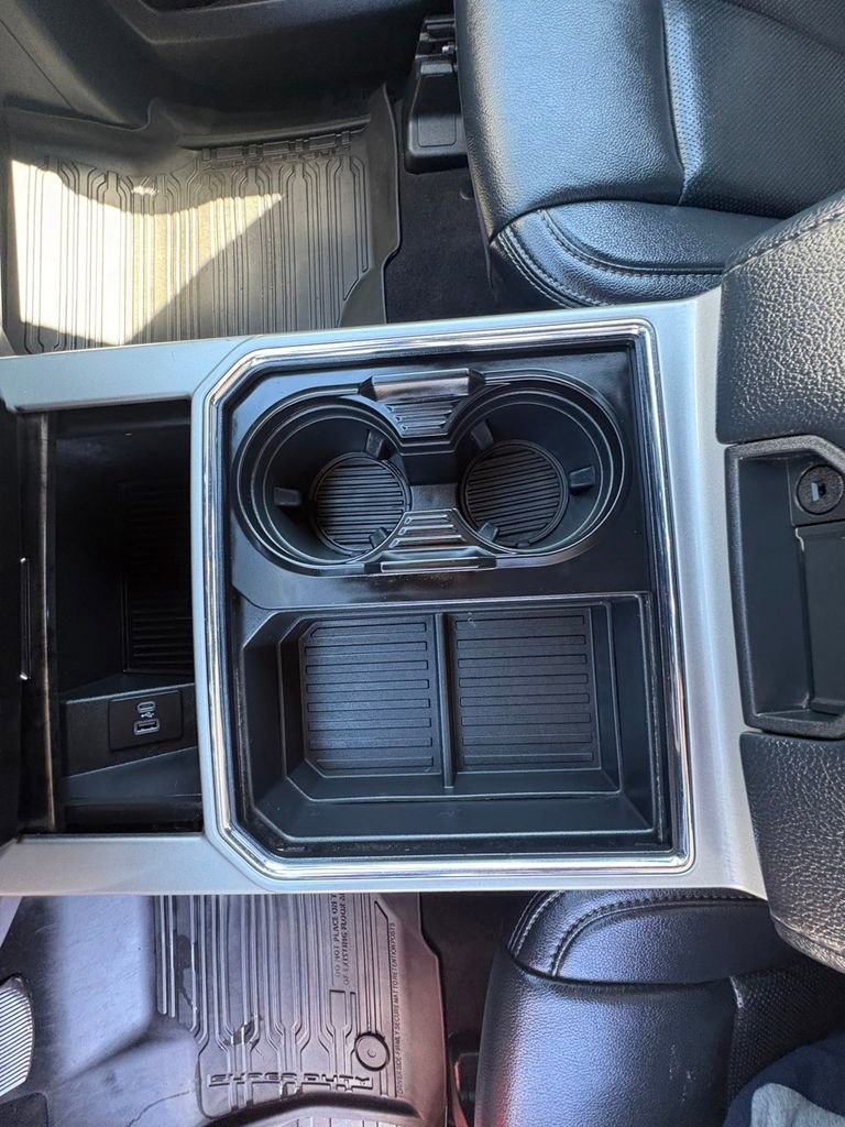 Certified 2022 Ford F250 Lariat w/ Lariat Value Package image 13