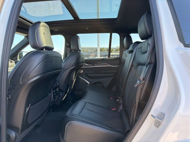 Used 2022 Jeep Grand Cherokee Overland image 9